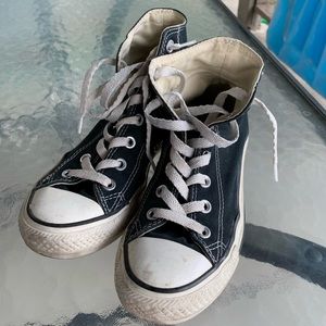 black converse